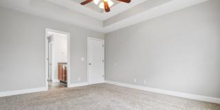 Pet Friendly Four Bedroom with Basement! Gallery 10