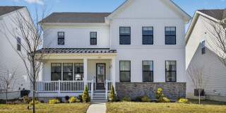 Near-New 5BR Home in Appoquinimink School District Gallery 1