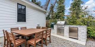 2017 5th Avenue Gallery 30