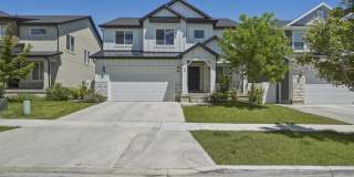 Modern 3 Bedroom Saratoga Springs Home! Gallery 1
