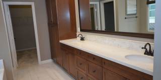 4BD+Loft/3Bathrooms, Sea Glass Blue Strand Gallery 17