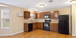 7026 CONNOR POINTE Drive Gallery 10