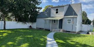 Ideally Located and Updated 4 Bed 2 Bath Fully-Fenced Home w/ Detached Garage/Shop! Gallery 17