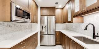 5707 BREWER HOUSE Circle unit: T-2 Gallery 11