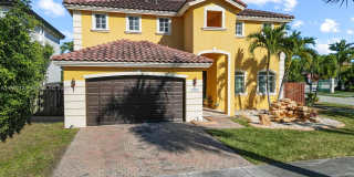 16421 SW 64th Ter Gallery 1