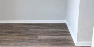 2557 Stockbridge Drive #B Gallery 17