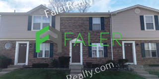 Spacious 2 Bed, 1.5 Bath Townhome Gallery 1