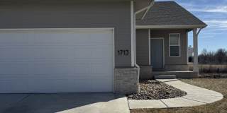1713 N Newberry Ct Gallery 1