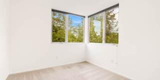 3 Bedroom Modern Industrial Townhome with City Views & Rooftop Oasis Gallery 10