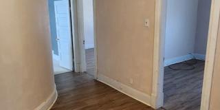 Spacious 3BR, 2BTH with parking off street Gallery 11