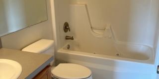 Spacious townhome in Kensington North Gallery 15