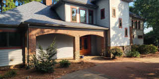 Fully Furnished Lakefront Home Gallery 3