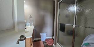 3 Bedroom Duplex in Normal! Gallery 7