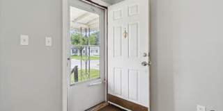 $1,250/month - 2 bedroom 1 bath Gallery 4