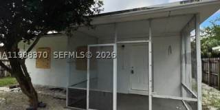 1220 NW 3rd Ct Gallery 1