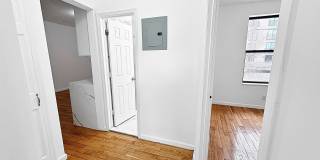 35 ROCK ST Gallery 6