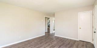 4412 High School Road - 1 Gallery 6
