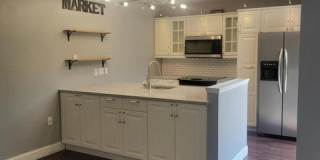 727 7th Way Gallery 1