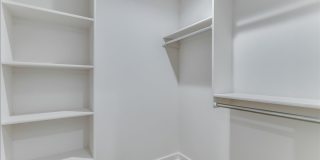 Beautiful Three Bedroom, Two Bathroom Gallery 13