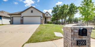 3 Bed 2 Bath Corner Lot In Edmond Schools! Gallery 1