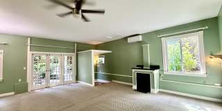 Charming oversized one bedroom cottage nestled quietly among a beautiful Bainbridge oasis Gallery 1