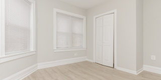 2724 W Rosemont Avenue Gallery 8