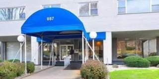 887 Farmington Avenue Gallery 2