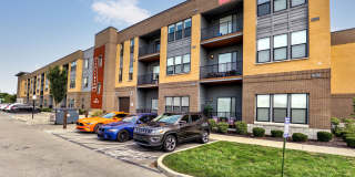 Pullman Pointe Gallery 51