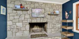 1424 CENTER Road Gallery 21