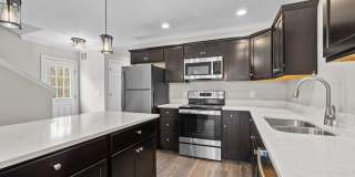 Gorgeous New Construction 3 Bed/3.5 Baths Gallery 6