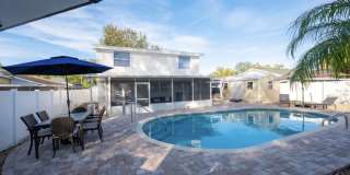 6820 Fountain Avenue Gallery 23