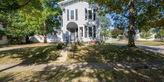 150 N Oak Street Gallery 1
