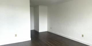 673 SW 7th Street Gallery 1