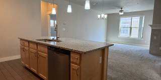 Secure, Stylish & Convenient – 2 Bed Condo in Loveland Gallery 9
