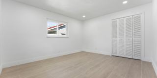 1540 NW 10th Street Gallery 21