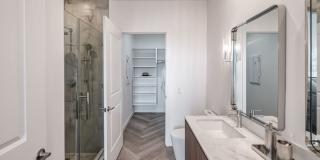 Veneto Las Olas Gallery 6