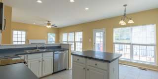 3 Bed, 2.5 Bath Single Family Home in Charles Town, WV Gallery 13