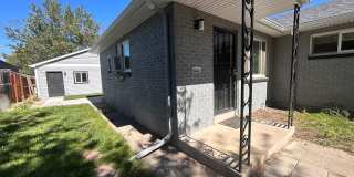 $0 DEPOSIT OPTION. CHARMING 2BED/1BATH DUPLEX NEAR SLOAN LAKE!! Gallery 5