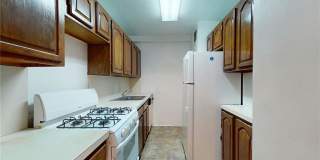 549 Borden Ave Apt 2N 549 Borden Ave Apt 2N Gallery 1
