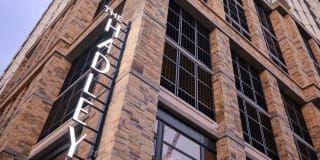 The Hadley Gallery 39