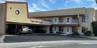 1 BR 2Ba Condo across Colorado River, pool,spa,gated entry-All Appliances included Gallery 1