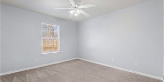 585 Lynn Drive Gallery 17