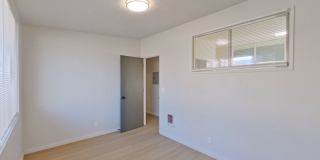 University Manor - Newly Renovated Units just a short walk from Campus! Gallery 100