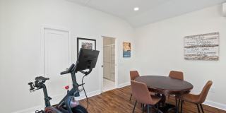 1604 N EDGEWOOD Street Gallery 42