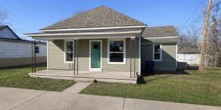 215 South Maple Street Gallery 1