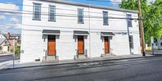 151 N YORK Street unit: C Gallery 1