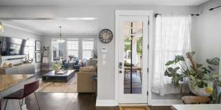 Room in 4 Bedroom Home at Double Oaks Rd Gallery 5