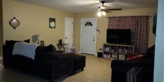 Nice 2 or 3 Bedroom, 1 Bath. Gallery 3