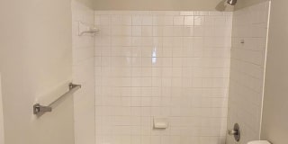 45512 LAKEMONT Square Gallery 16