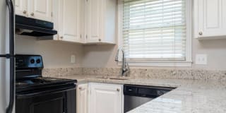 Williamsburg Manor Gallery 23